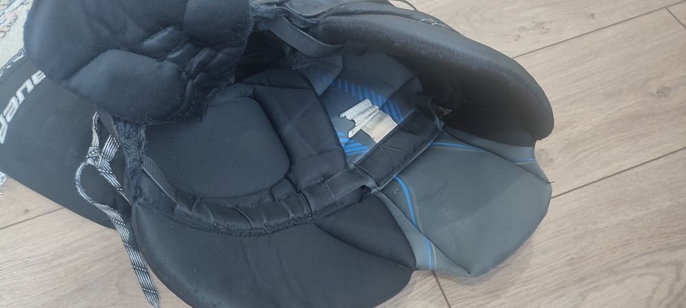 Профессиональные коньки ССМ и полупрофессиональные шорты