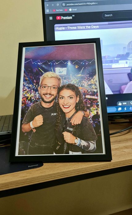 Топ подарък! Дигитална карикатура в рамка :)