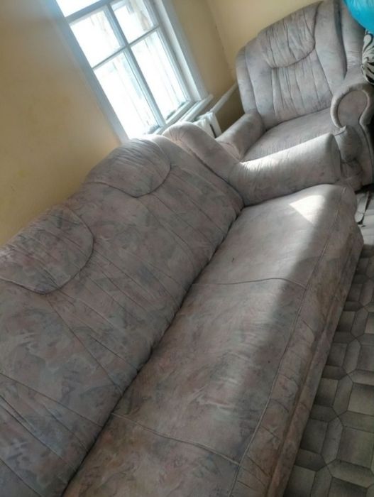 Продам диван угловой с креслом