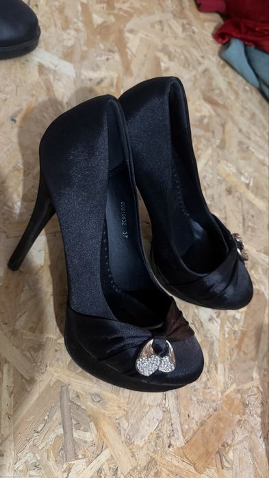 Продам женские тули