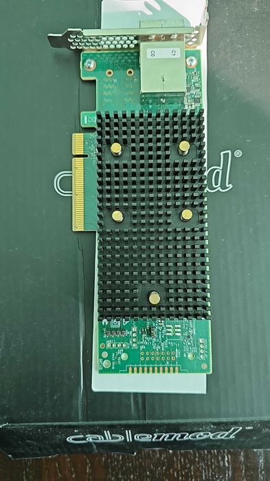 SAS/HBA expander 430-8e 12G SAS/SATA HBA Low Profile