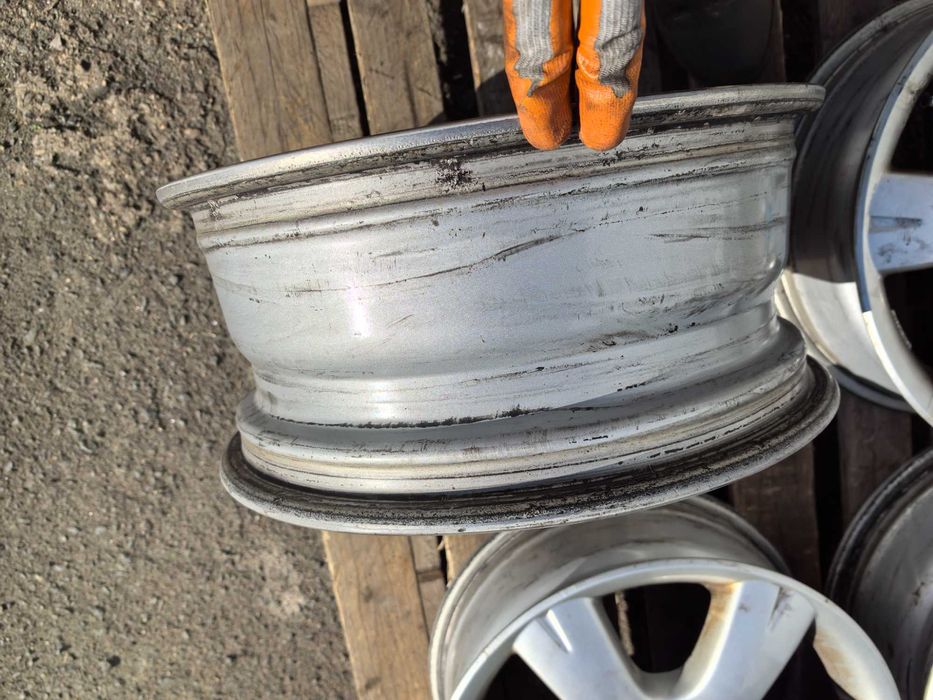 16 цола 5 х 120 мм Фолксваген Транспортер - 6,5 Инча / ЕТ 51