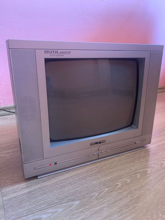 Телевизор ELITE модел 14ES11