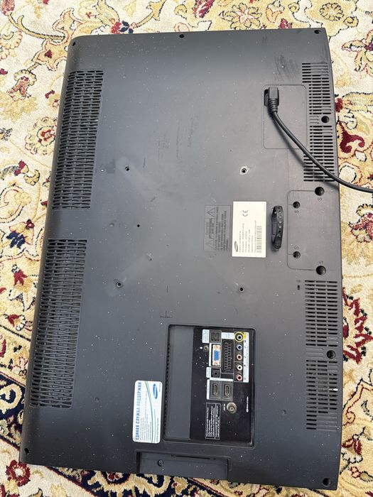 Продам телевизор Samsung 81 диагональ