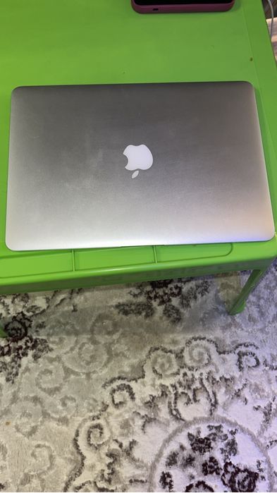 Vand/schimb Macbook Air 13”