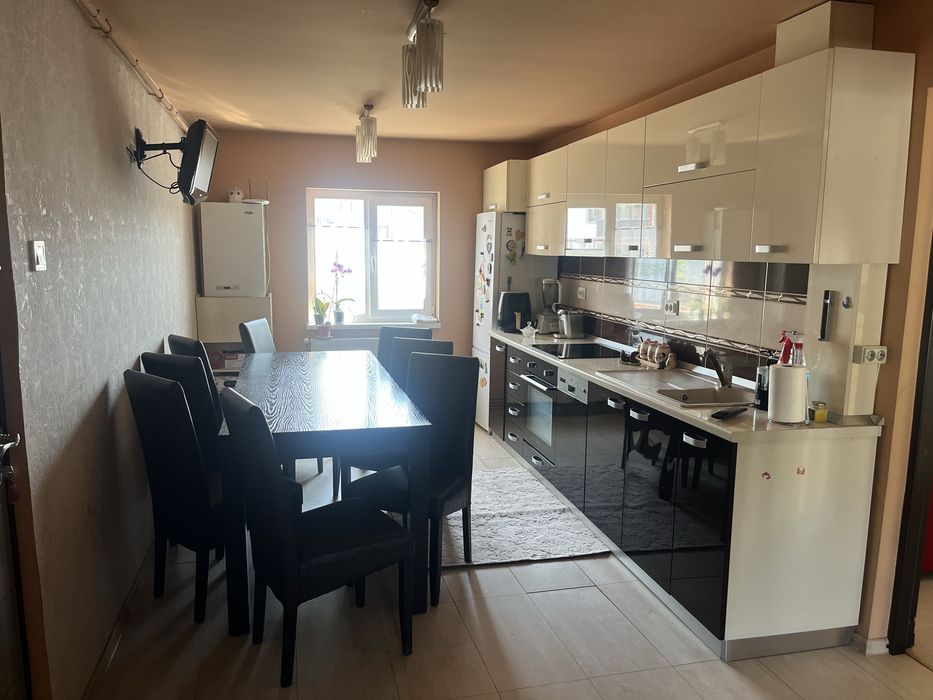 Vand apartament 3 camer