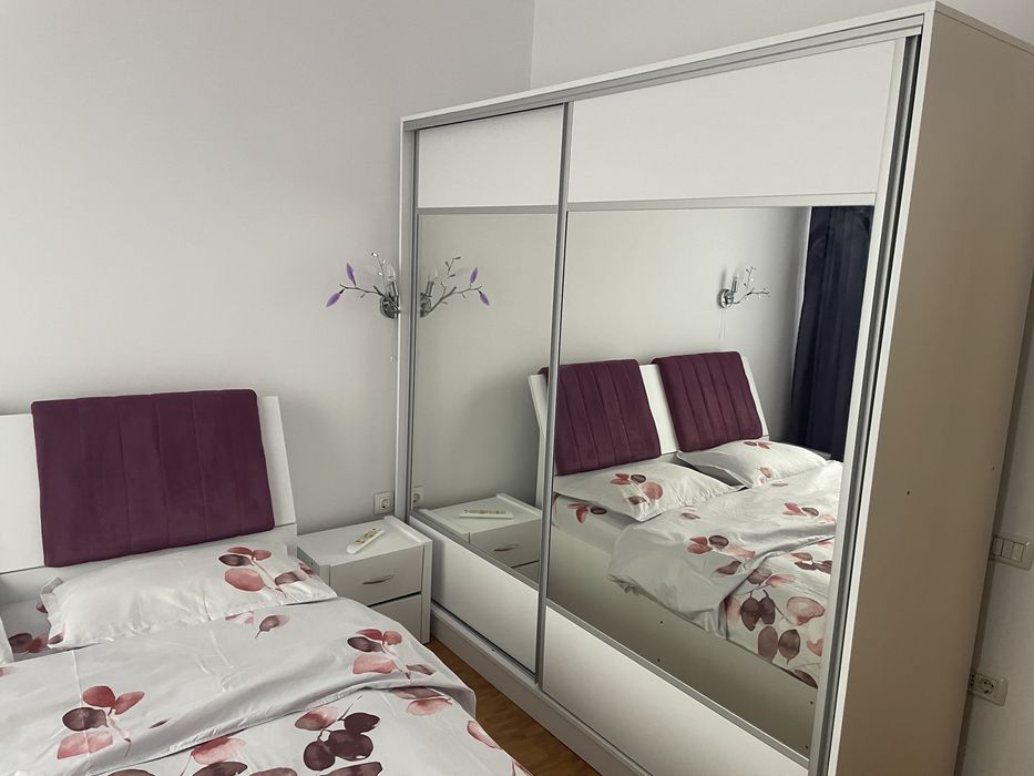 Inchiriez apartament