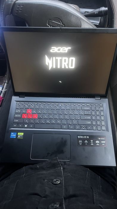 Новый ноутбук купил недавно