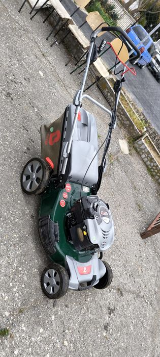 Бензинова самоходна косачка