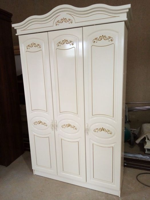 Bolalar kravati mebeli