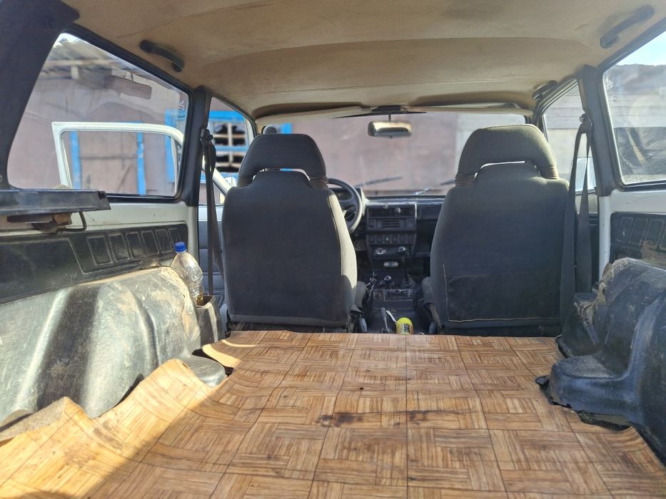 Продам ниву на активном ходу