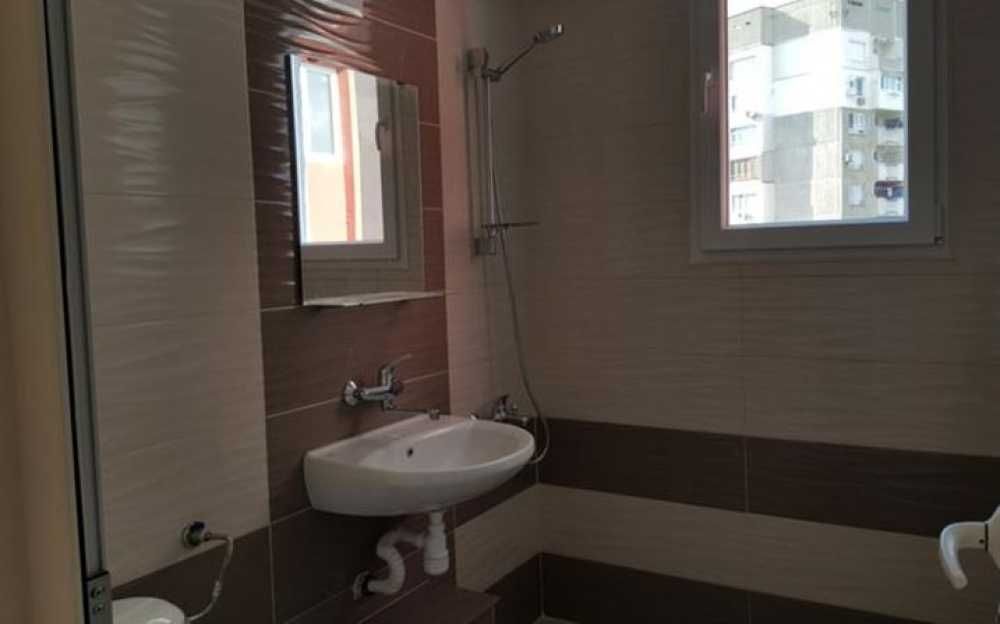 Продава се Тристаен апартамент в София, Младост 2 - 85 кв.м за 2046 €/кв.м - Снимка #2