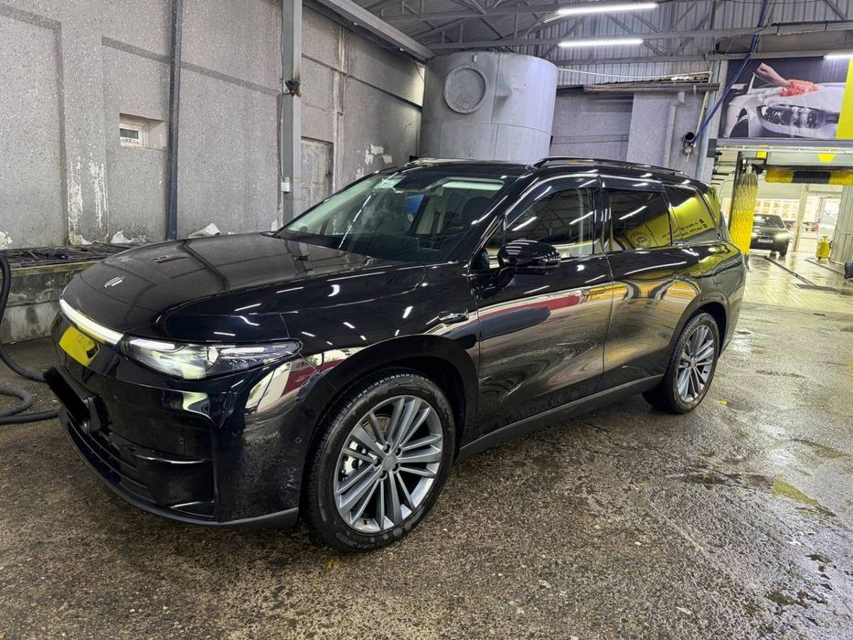 Leapmotor c 16 ,гибрид ,чёрный доп2!