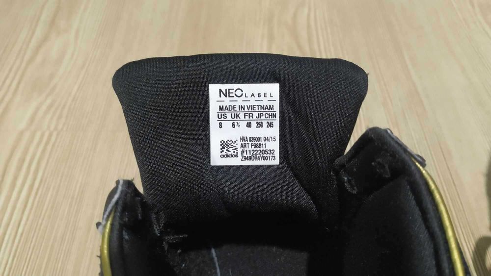 Дамски кецове Adidas, номер 40