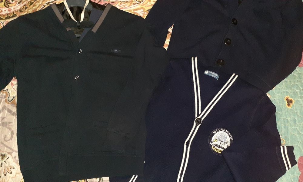 Школьныйе вещи продам