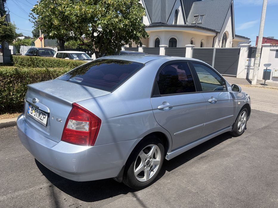 KIA Cerato 2005 — imagine 4