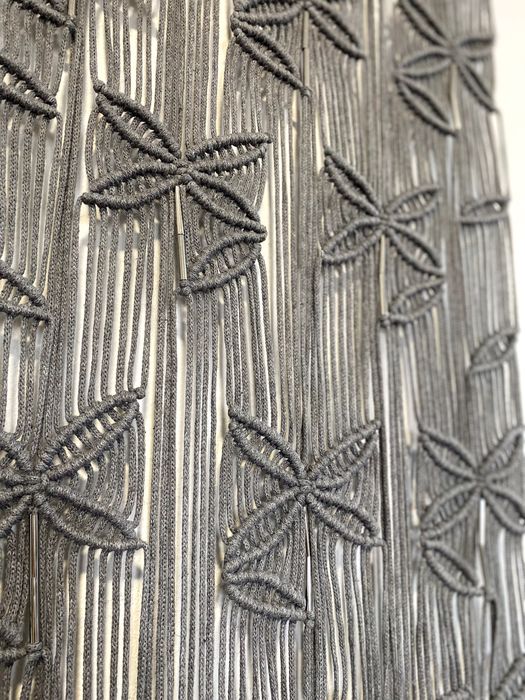 Панно макраме серое