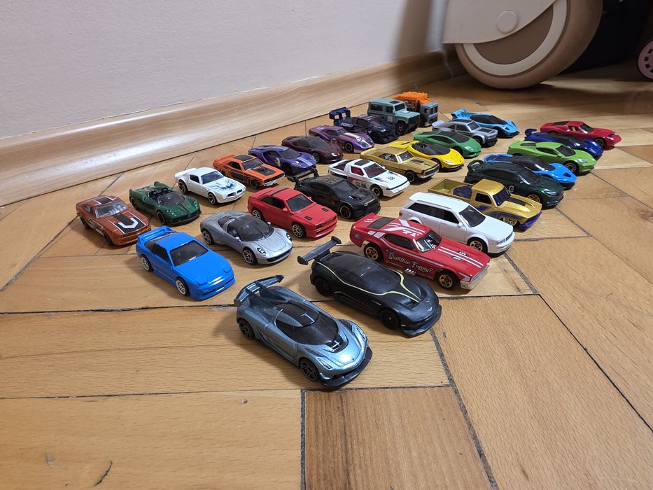 Колекция Hot Wheels колички