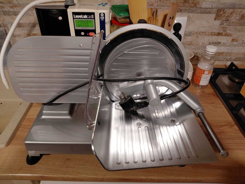 Feliator profesional R.G.V