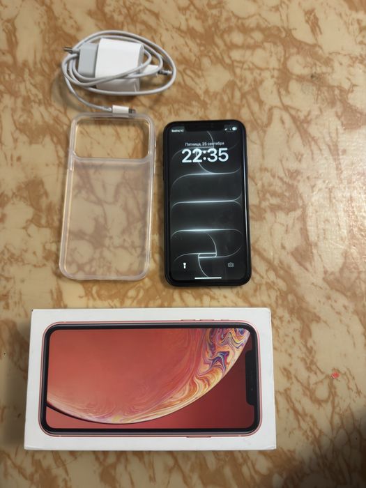 XR в корпусе iPhone 18 pro 128гб.
