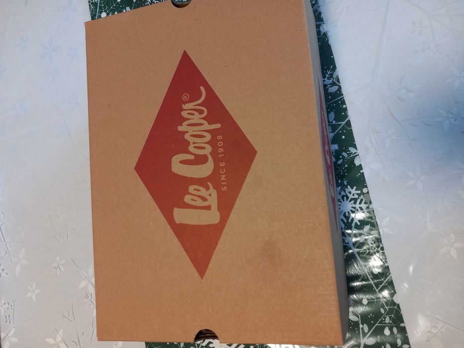 Нови маратонки LEE COOPER