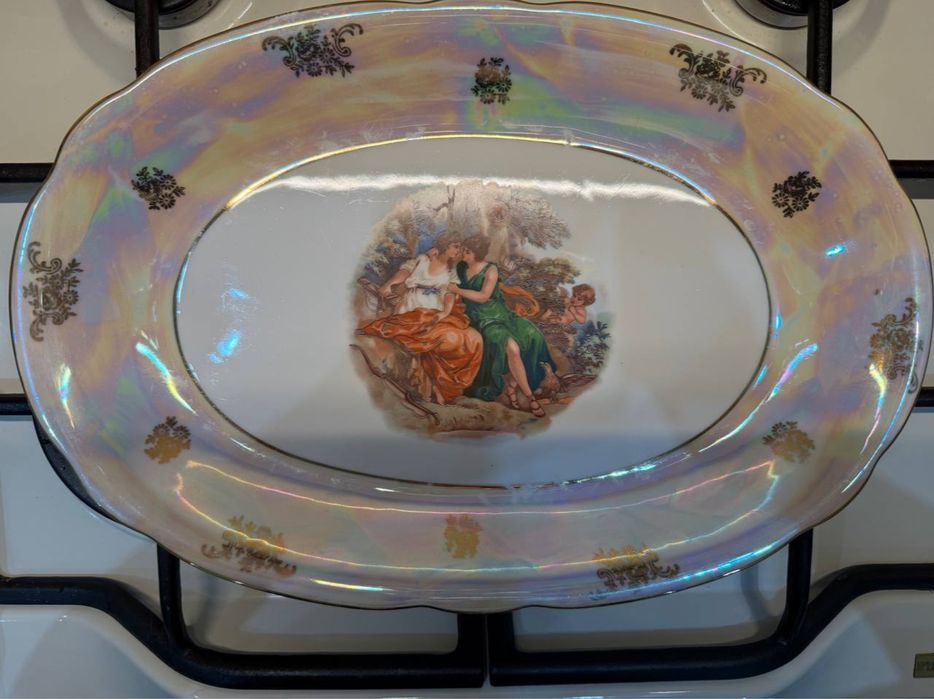 Продаю два блюда мадонна