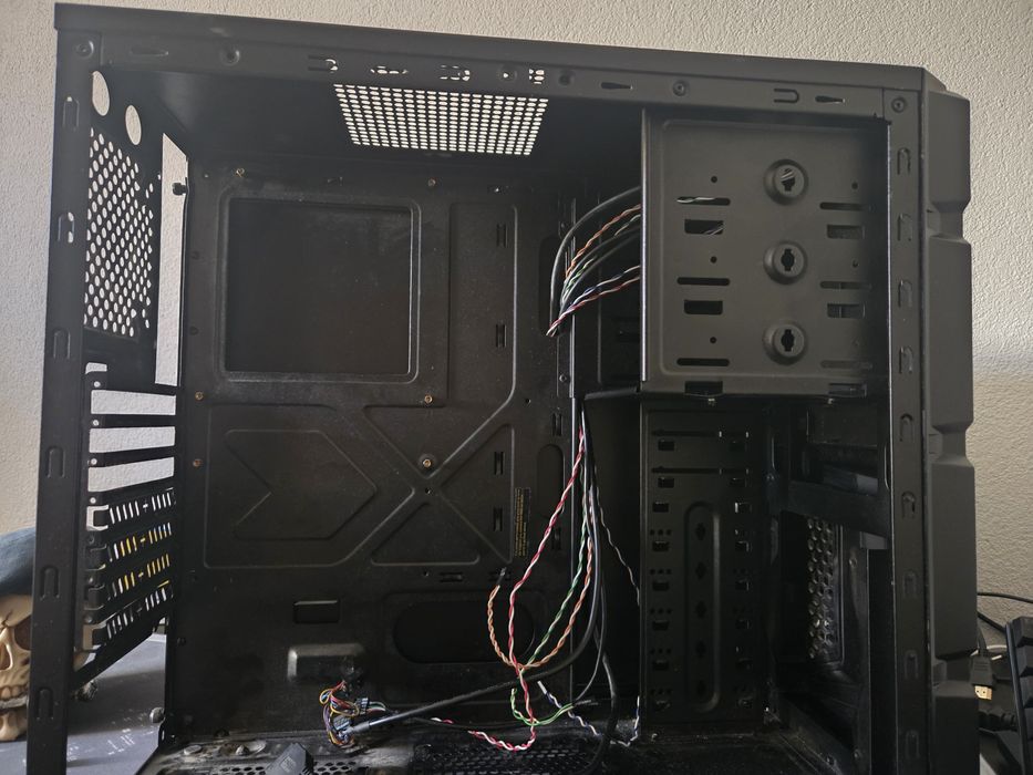 Кутия за компютър