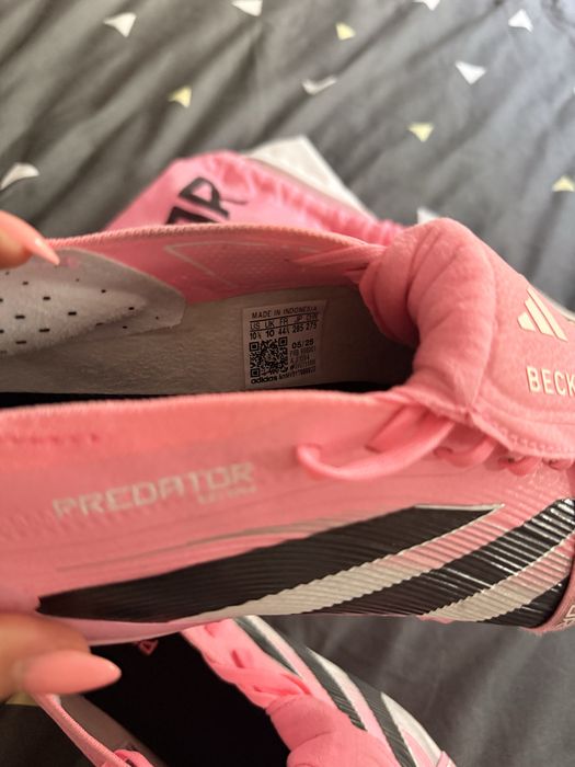 Футболни обувки Adidas Predator - Beckham edition / 44 и 2/3! Обувани 3 пъти!