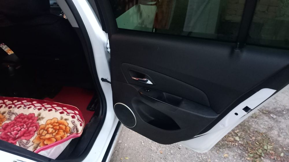 Продам авто Шевроле Круз