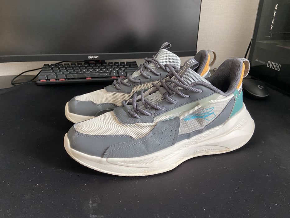 Кроссовки мужские летние