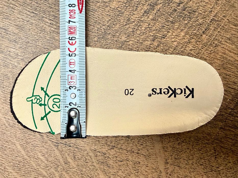 Чисто нови детски боти Kickers