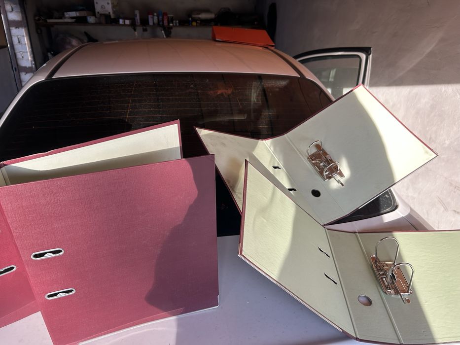 Регистраторы б/у папки регистры каждая  по 300тг