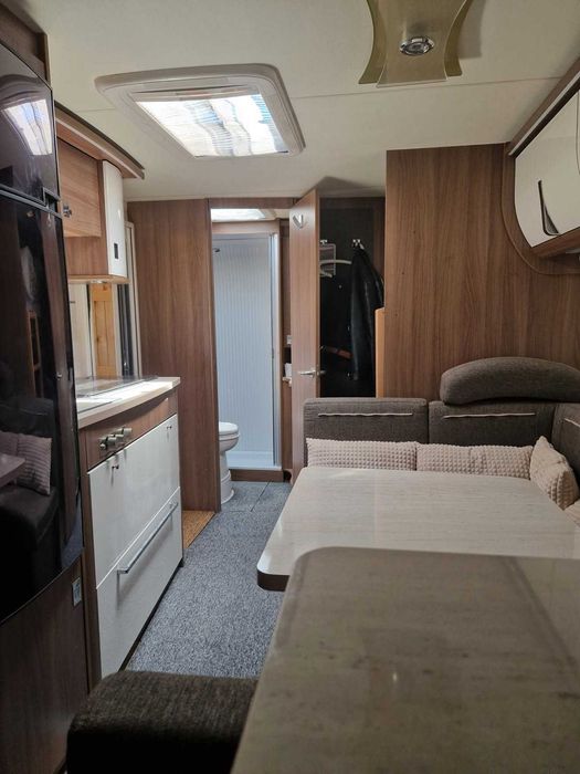 КАРАВАНА НА ПЪРВА ЛИНИЯ - ГРАДИНА