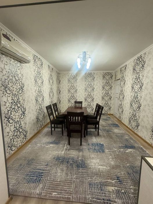 Продаётся 2х комнатная квартира на 1м этаже в 5ти этажном кирпичный до