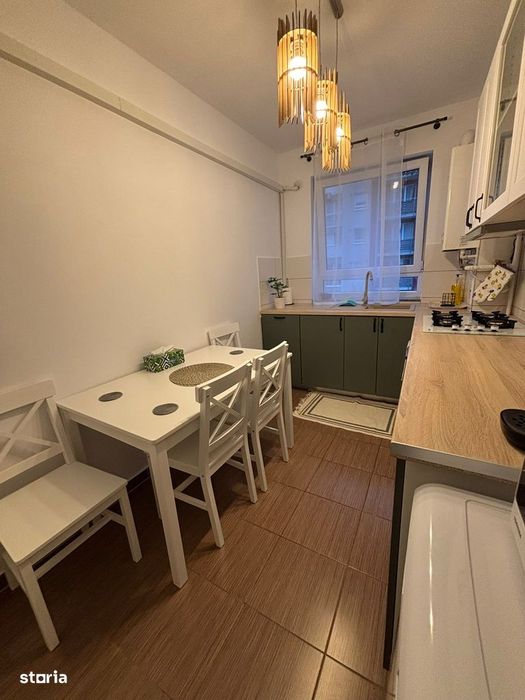 Apartament total decomandat 2 camere cu balcon deschis în Avangarden3
