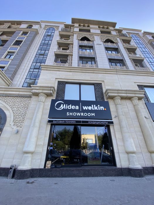 Кондиционер Колонный Midea модель FST - 60,000 Btu / серия On-Off