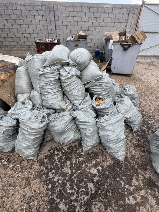 Опилки дрова от мебели