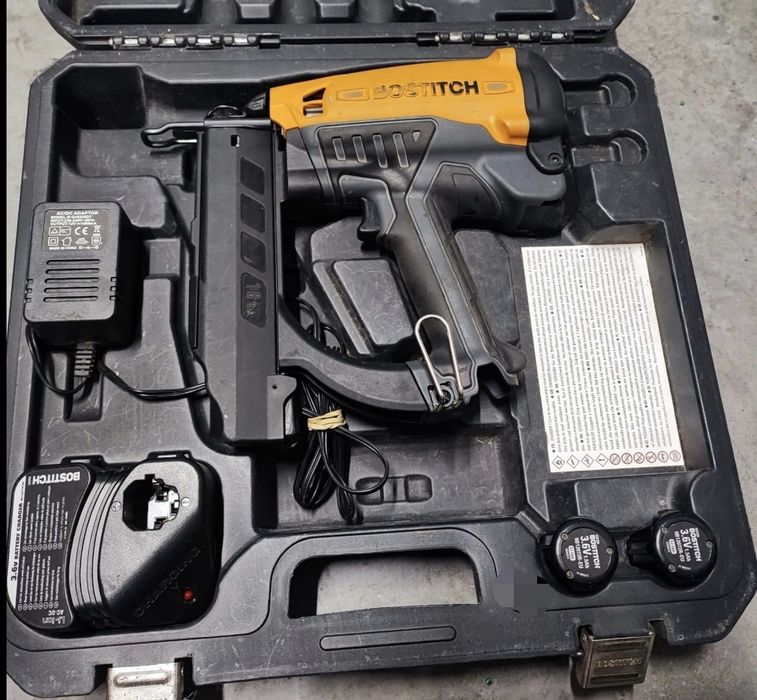 Bostitch пистолет такер за пирони игли  до 65 мм