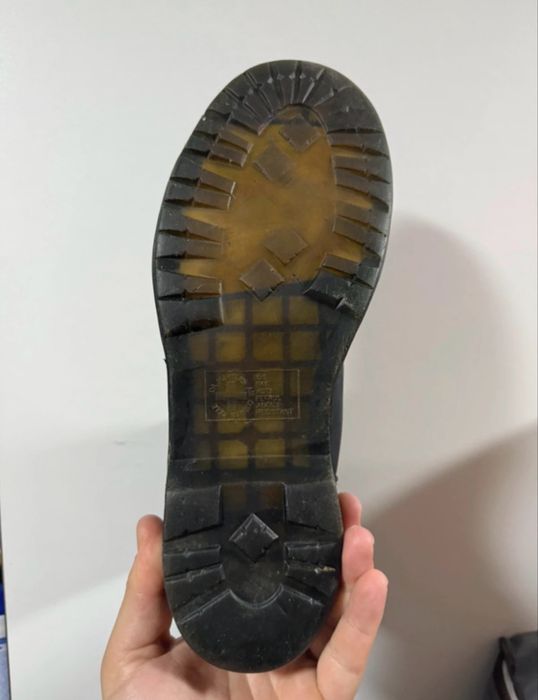 Dr. Martens Leondore