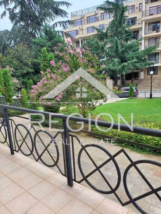 Дава се под наем Тристаен апартамент в к.к. Златни пясъци - 105 кв.м за 330 € - Снимка #7