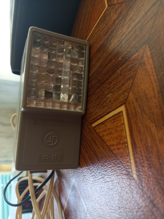 Светкавица за фотоапарат от СОЦ а