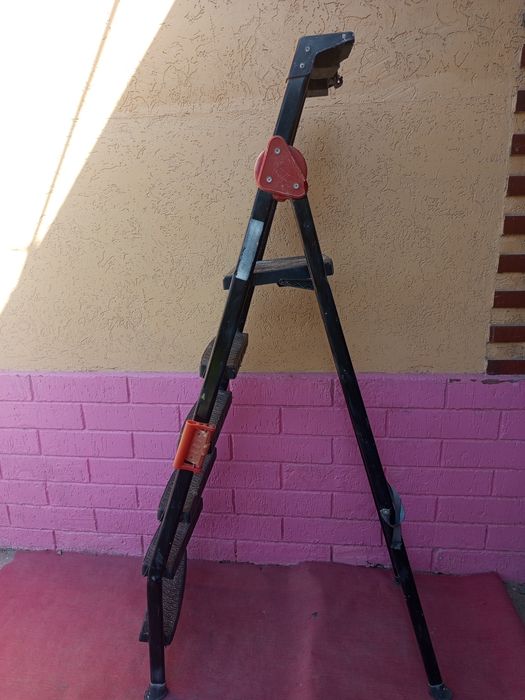 Продам лестница .