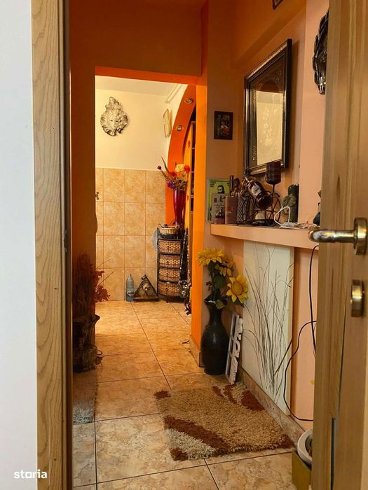 Apartament de 2 camere, decomandat, 58 mp., zona Decebal