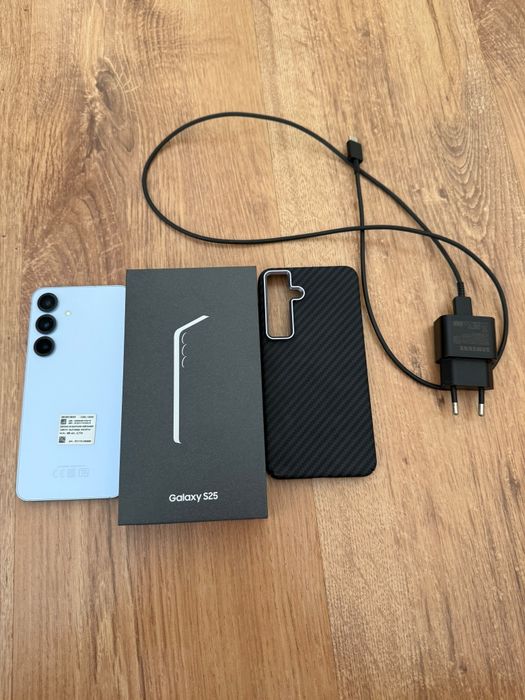 Samsung S25 8/128гб (8Elite)