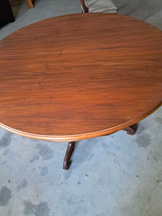 masa mare  de living extensibila ,din lemn