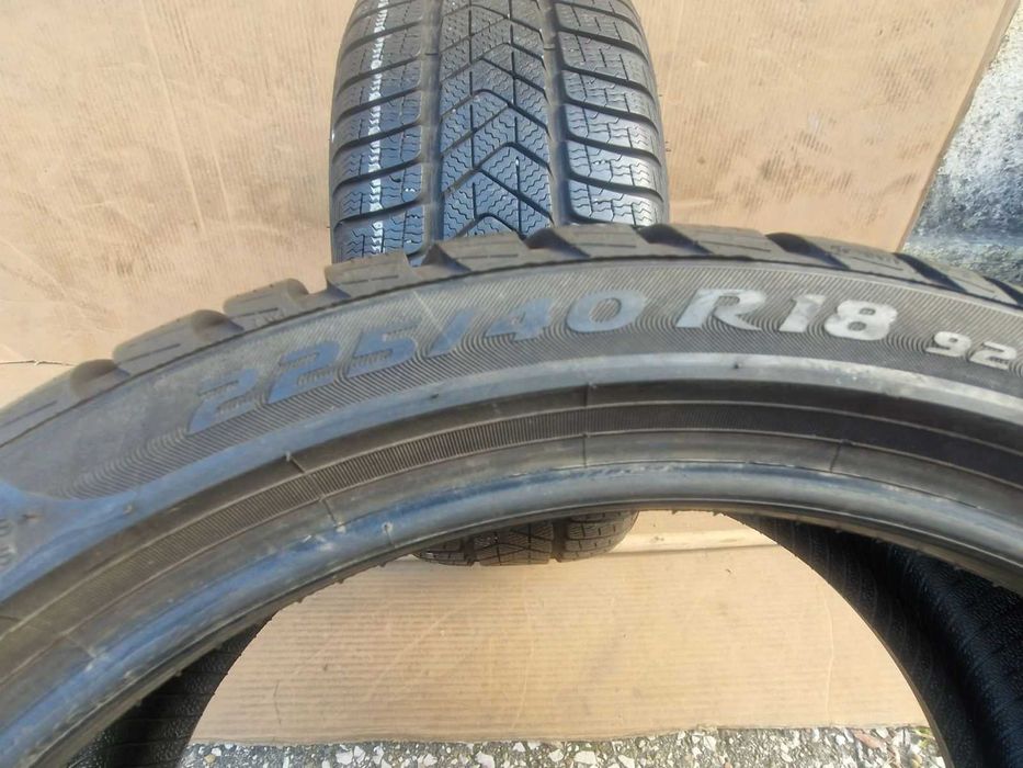 2 Pirelli R18 225/40
Зимни гуми 
DOT2822