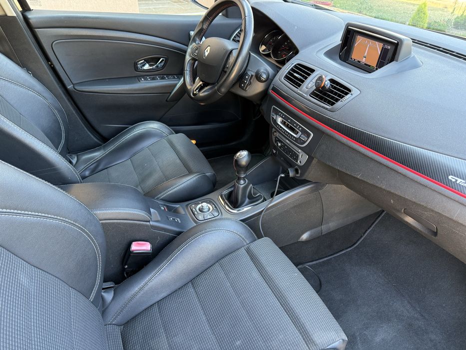 Renault Megane GT Line-1,5 DCI-110cp-euro5- recent adusa pe roti