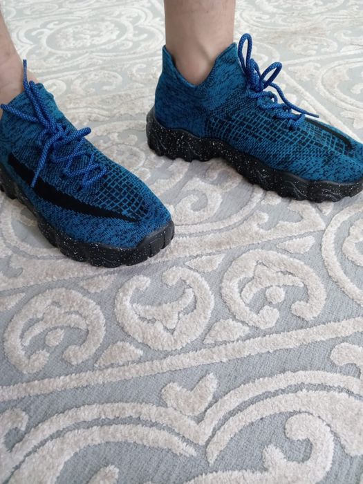 Новые кроссовки