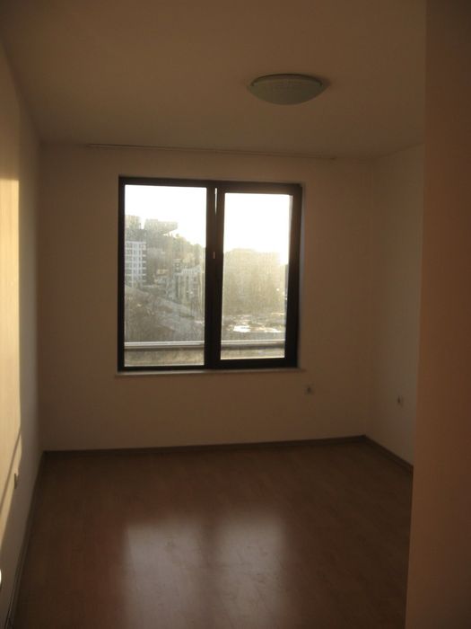 Дава се под наем Тристаен апартамент в Варна, Бриз - 80 кв.м за 500 € - Снимка #3