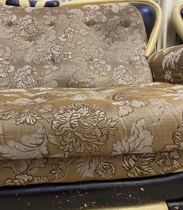 СРОЧНО Диван  3-2-1 б/у требует ремонта